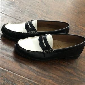 Black and white Bass & Co. Weejuns